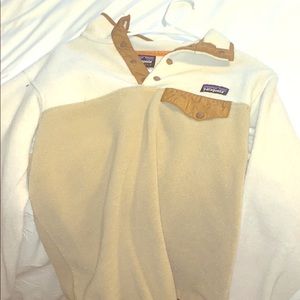 Patagonia pullover.